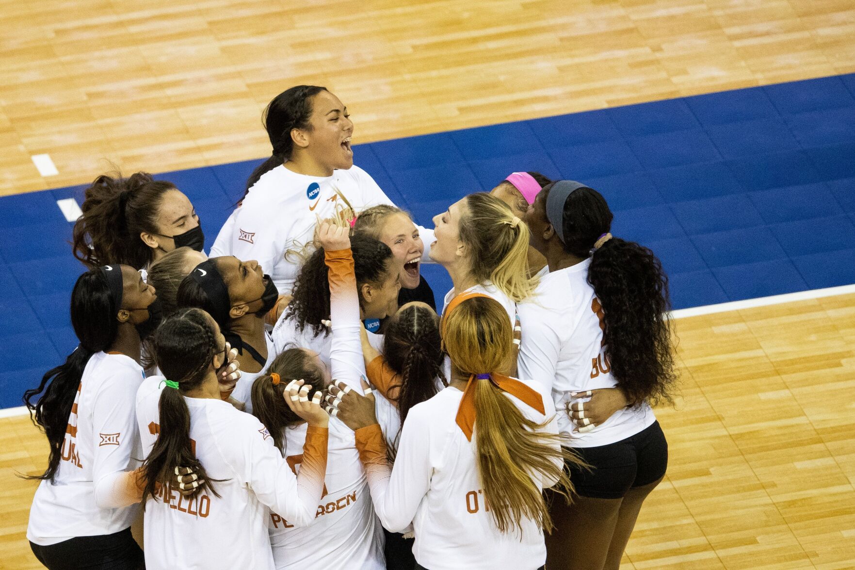 042021-owh-spo-nuvolley-ar50